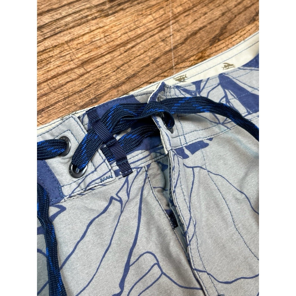 Patagonia‎ Boardshorts Mens 36 Swim Trunks Drawstring Green Pattern Hawaiian - Picture 3 of 6